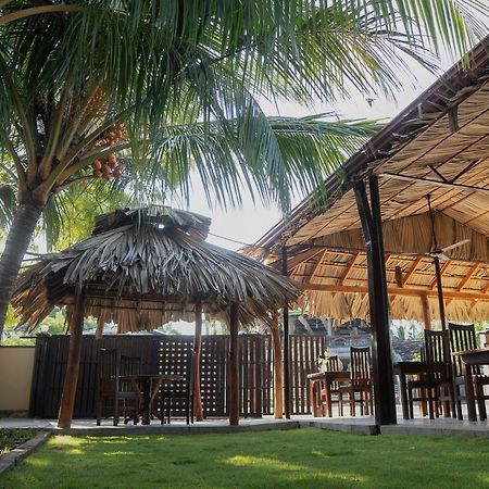 Sunrise Cabanas Baía de Arugam Exterior foto